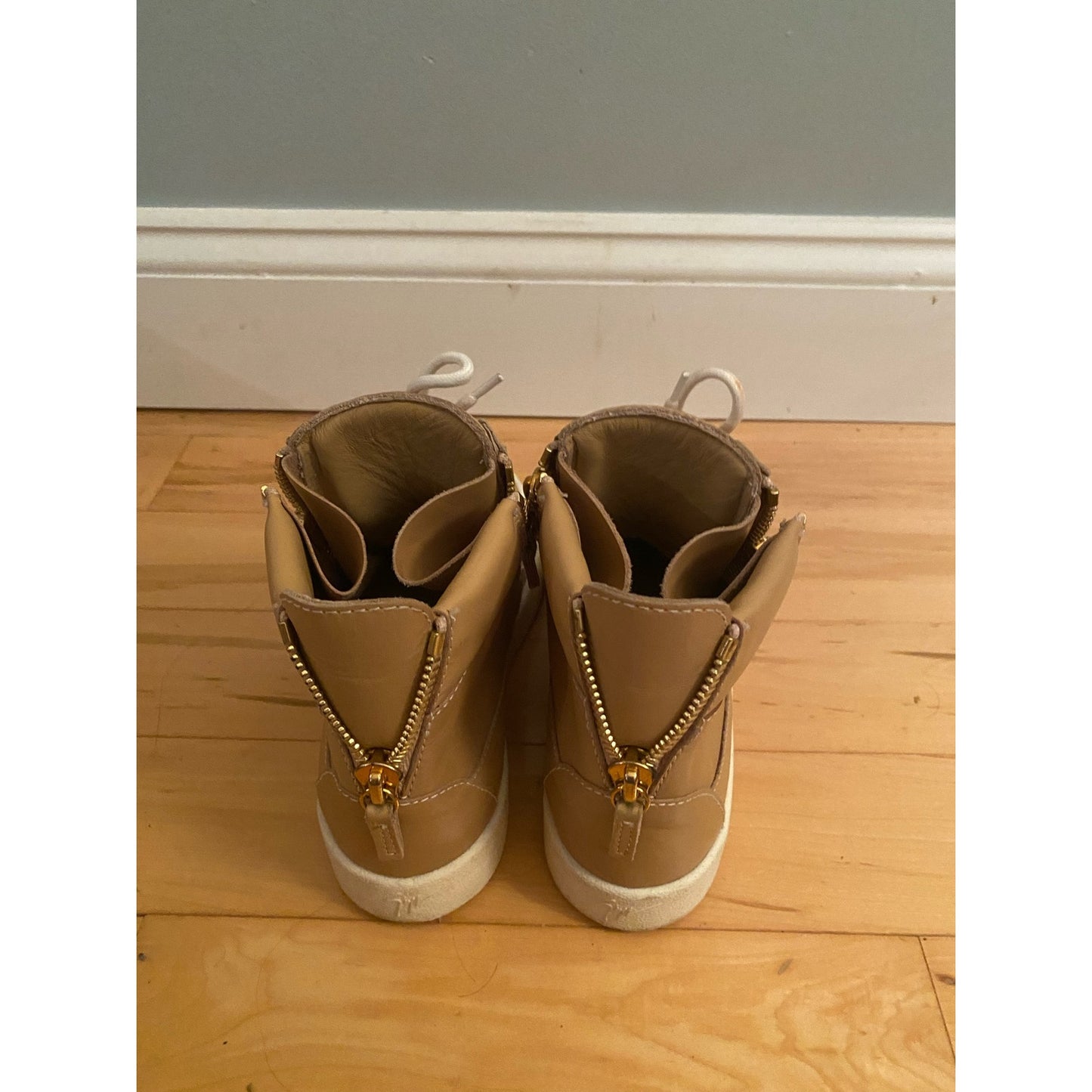 Giuseppe Zanotti High Top Sneakers Size 39