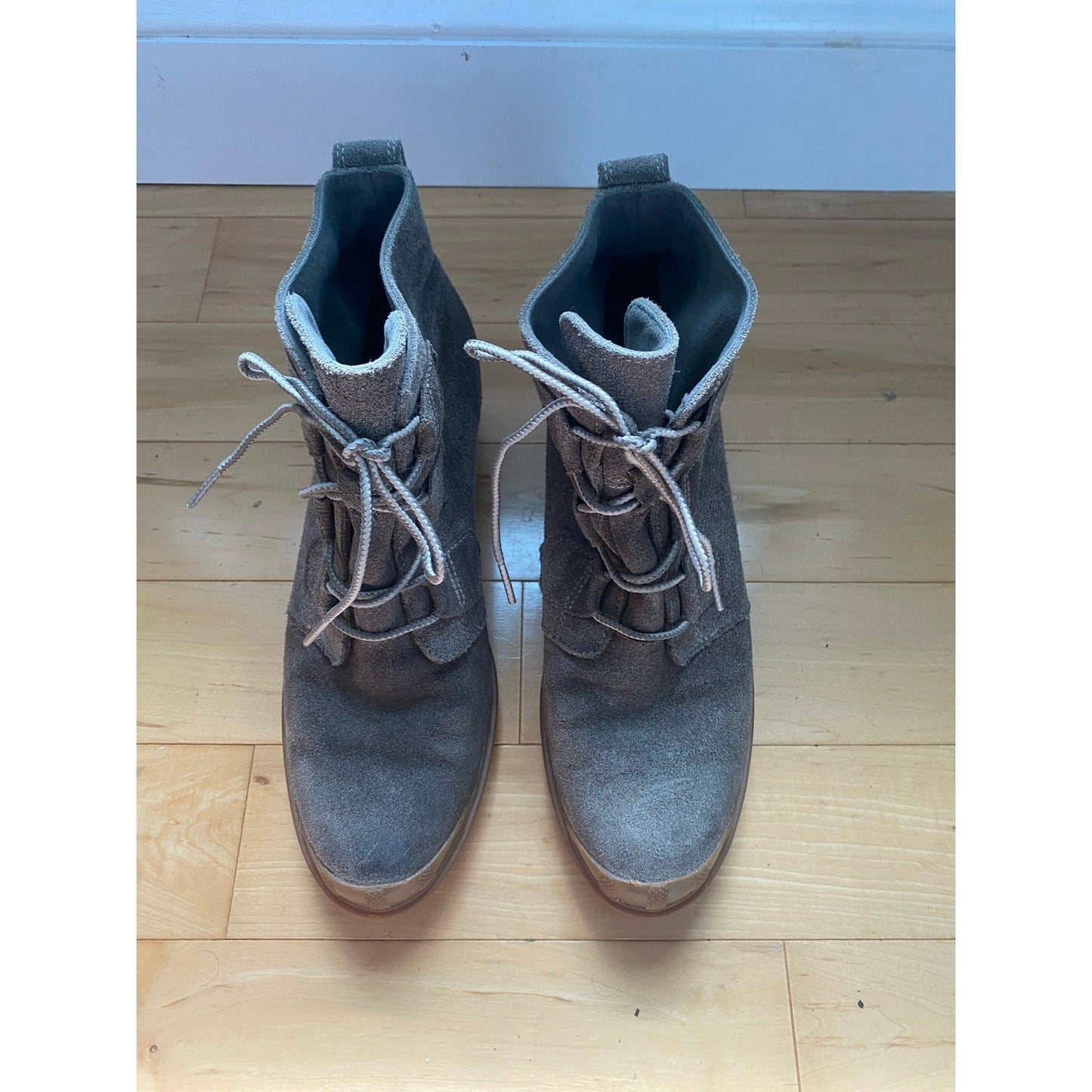 Sorel Toronto  Wedge Boots Size 10