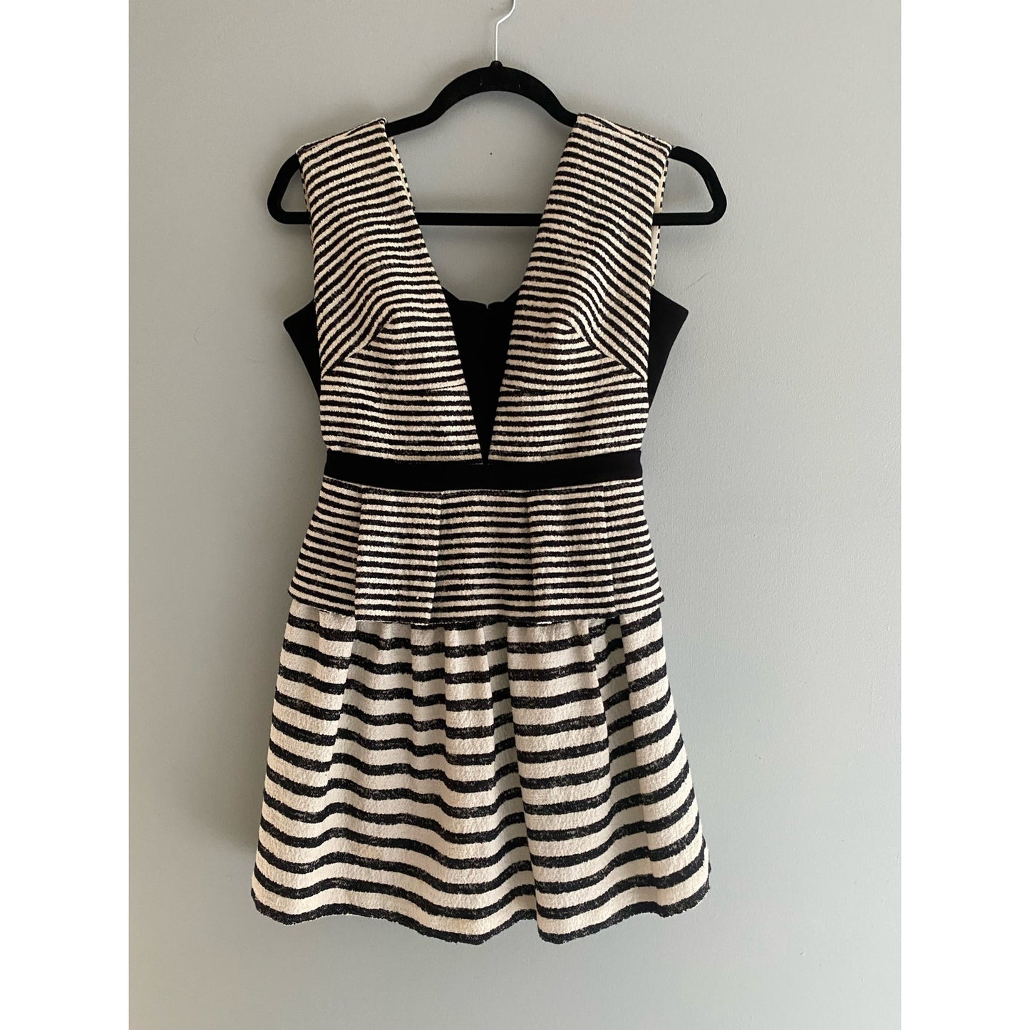 BCBG MAXAZRIA Piper V-Neck Striped Peplum Dress Size 2