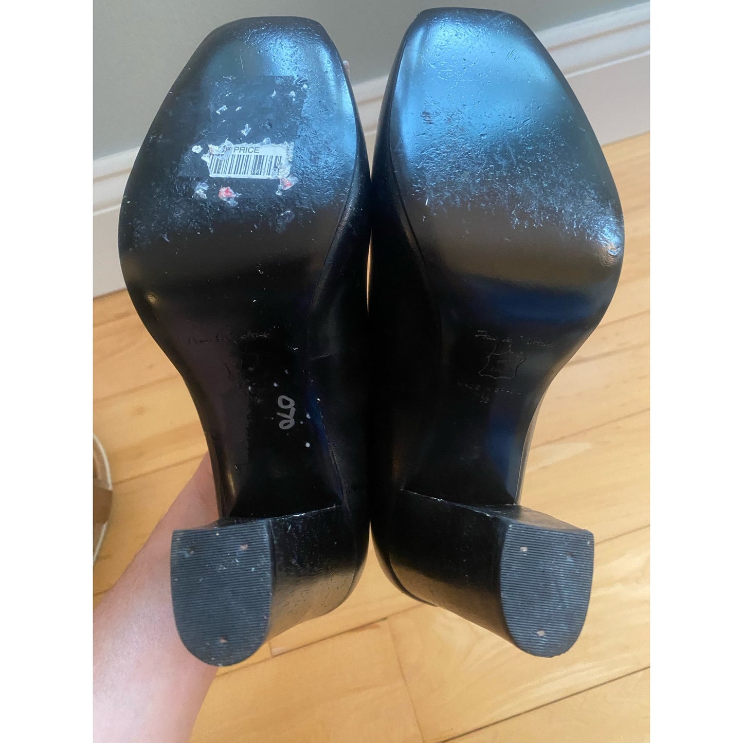 Pour La Victoire Black Leather Heels Size 7.5