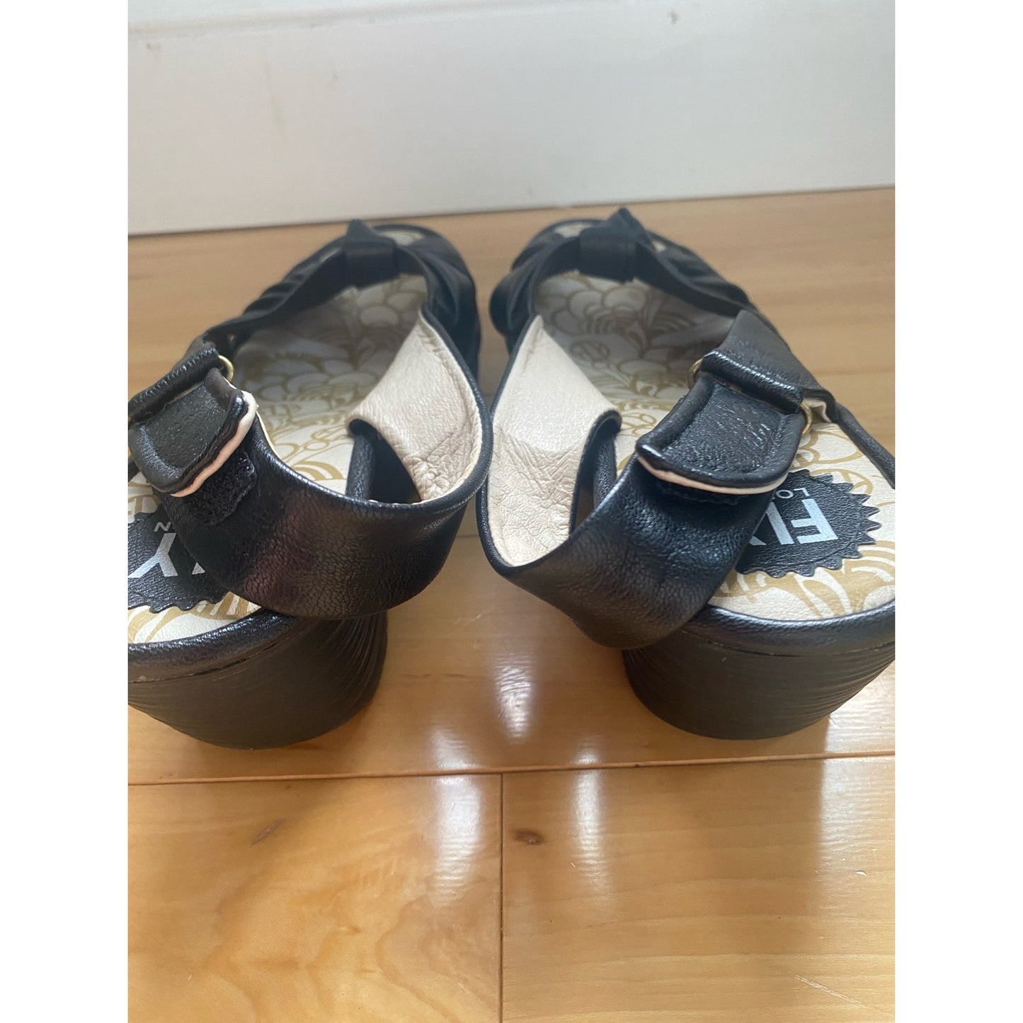 Fly London Yakin black leather wedge sandals - Size 39