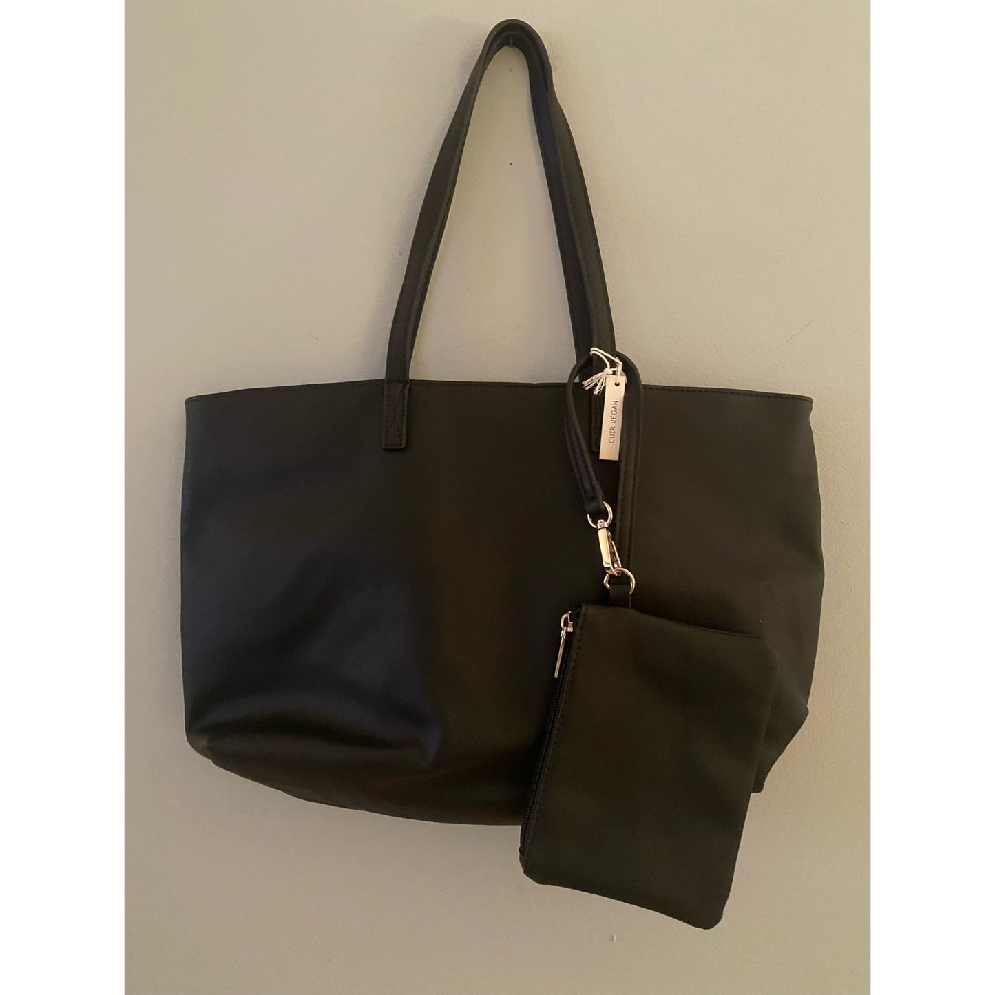 NWOT Urban Outfitters Vegan Leather Tote in Black