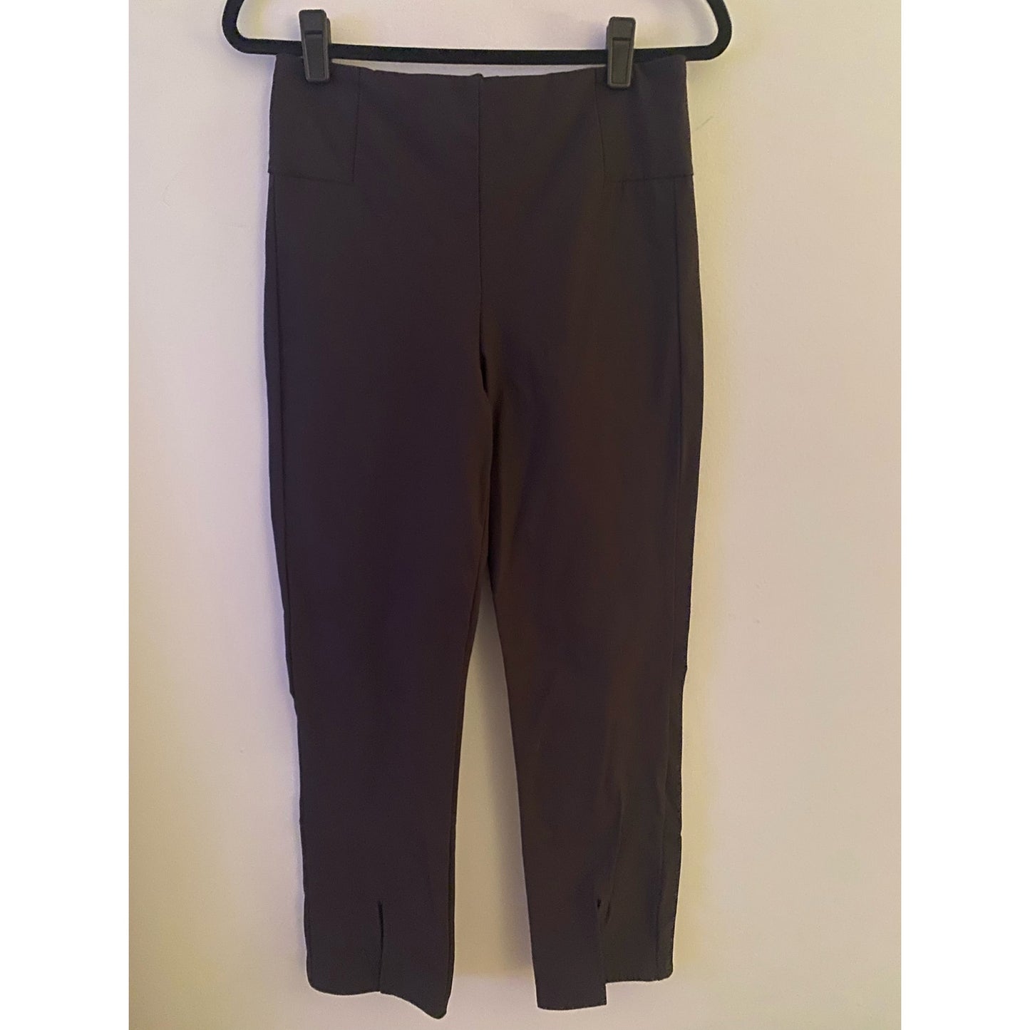 Athleta Wander Black Front Slit Slim Straight
Crop Pants on