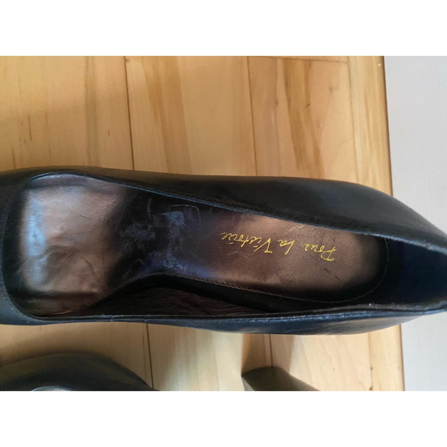 Pour La Victoire Black Leather Heels Size 7.5