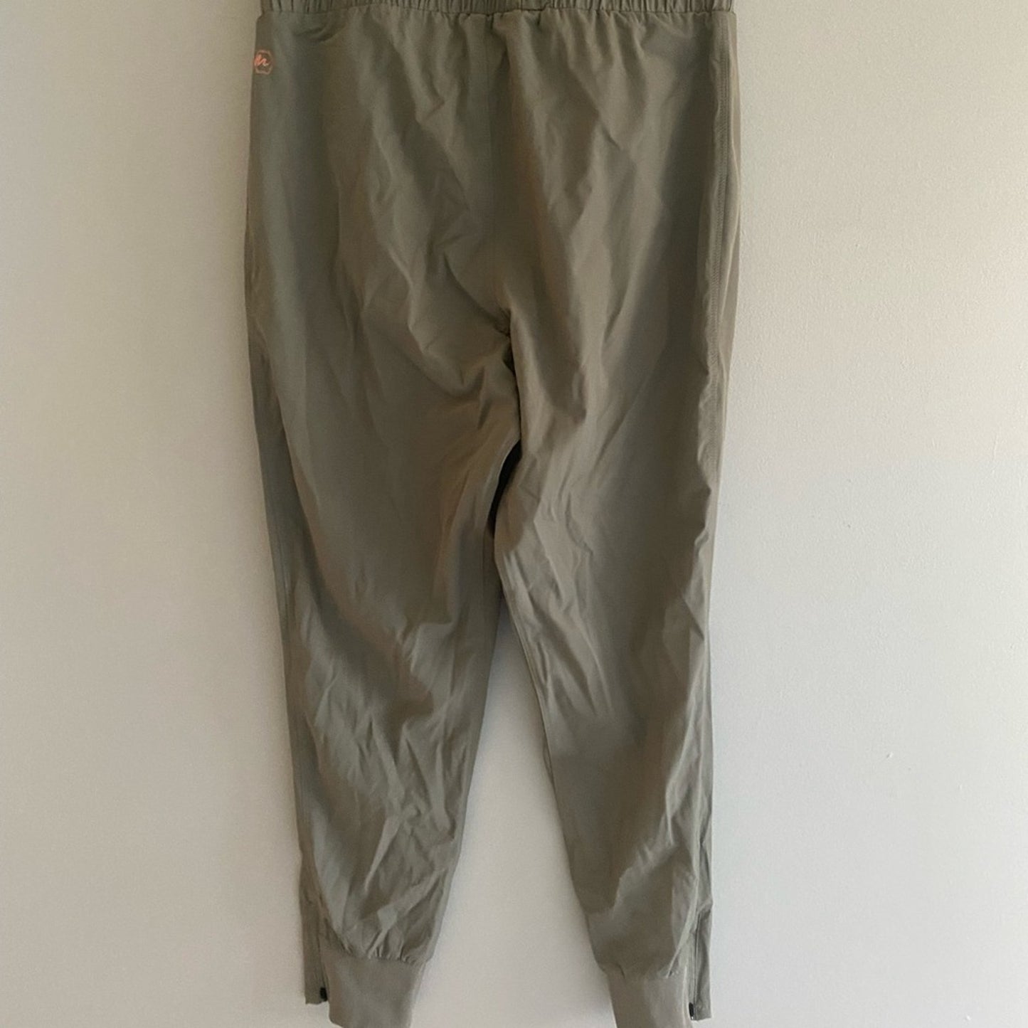 NWT Modiv Joggers Size S