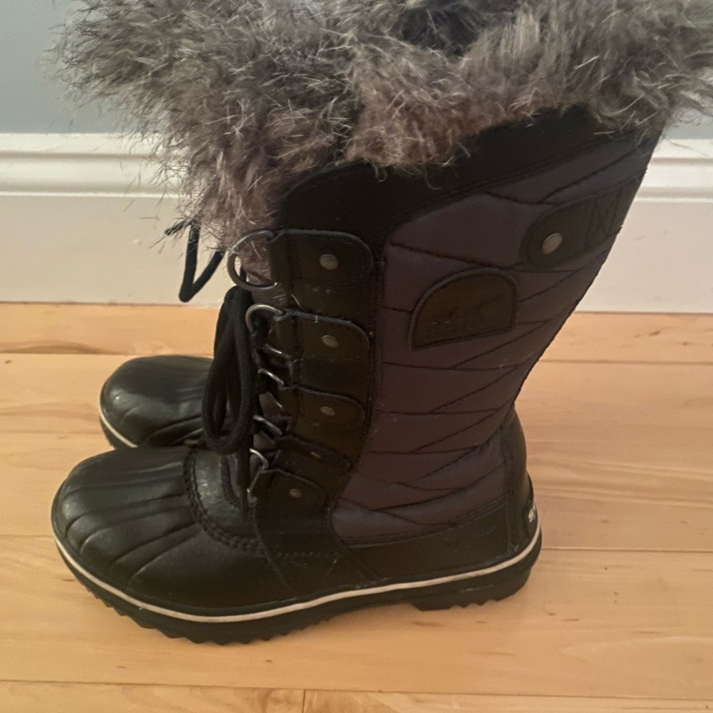 Sorel Faux Fur Boots Size 5