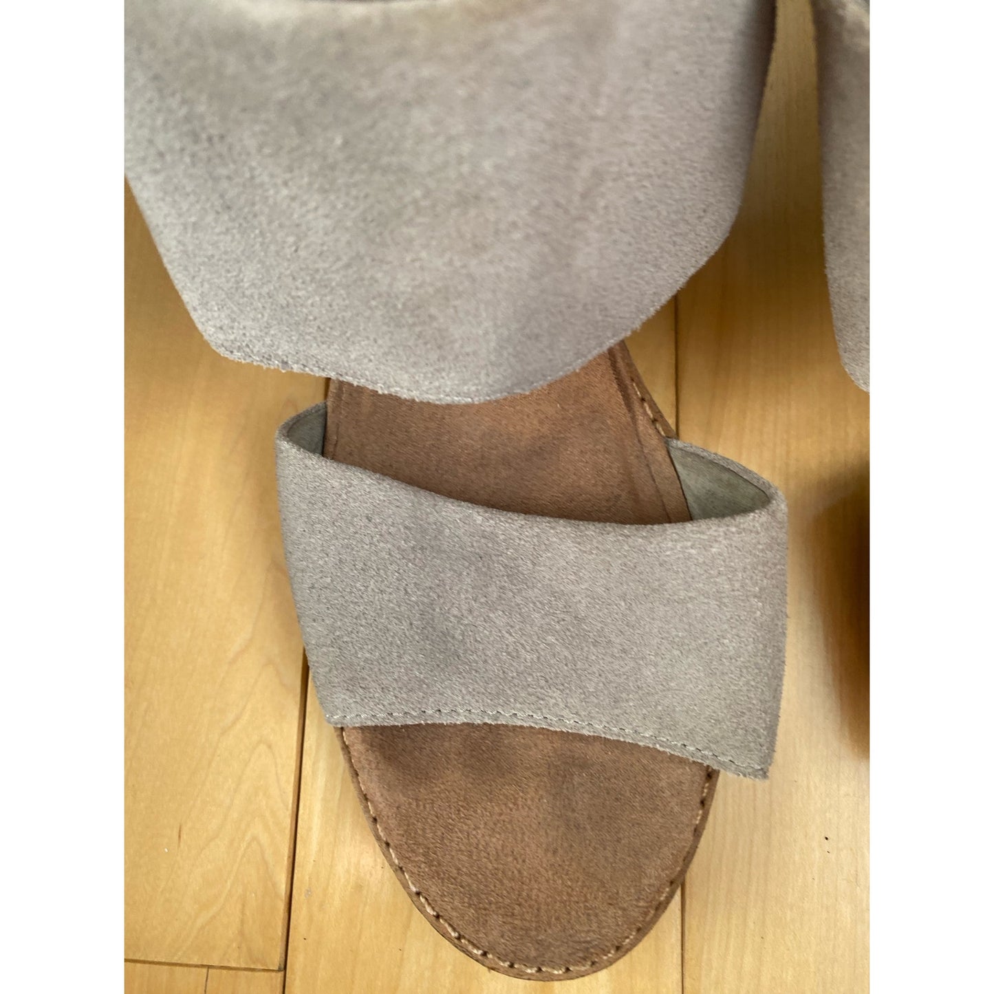 Tom’s Majorca Suede Cutout Sandals Size 9