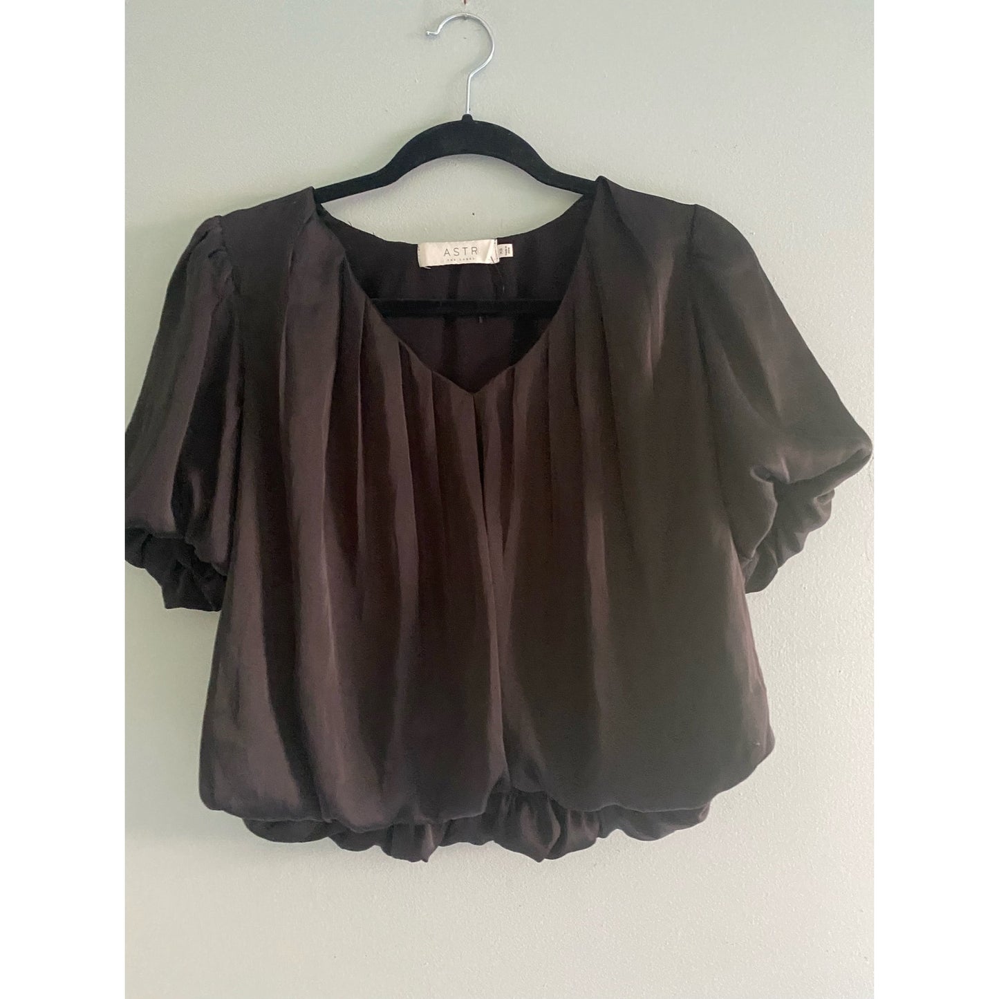 Astr The Label Silky Bubble Top Size XS