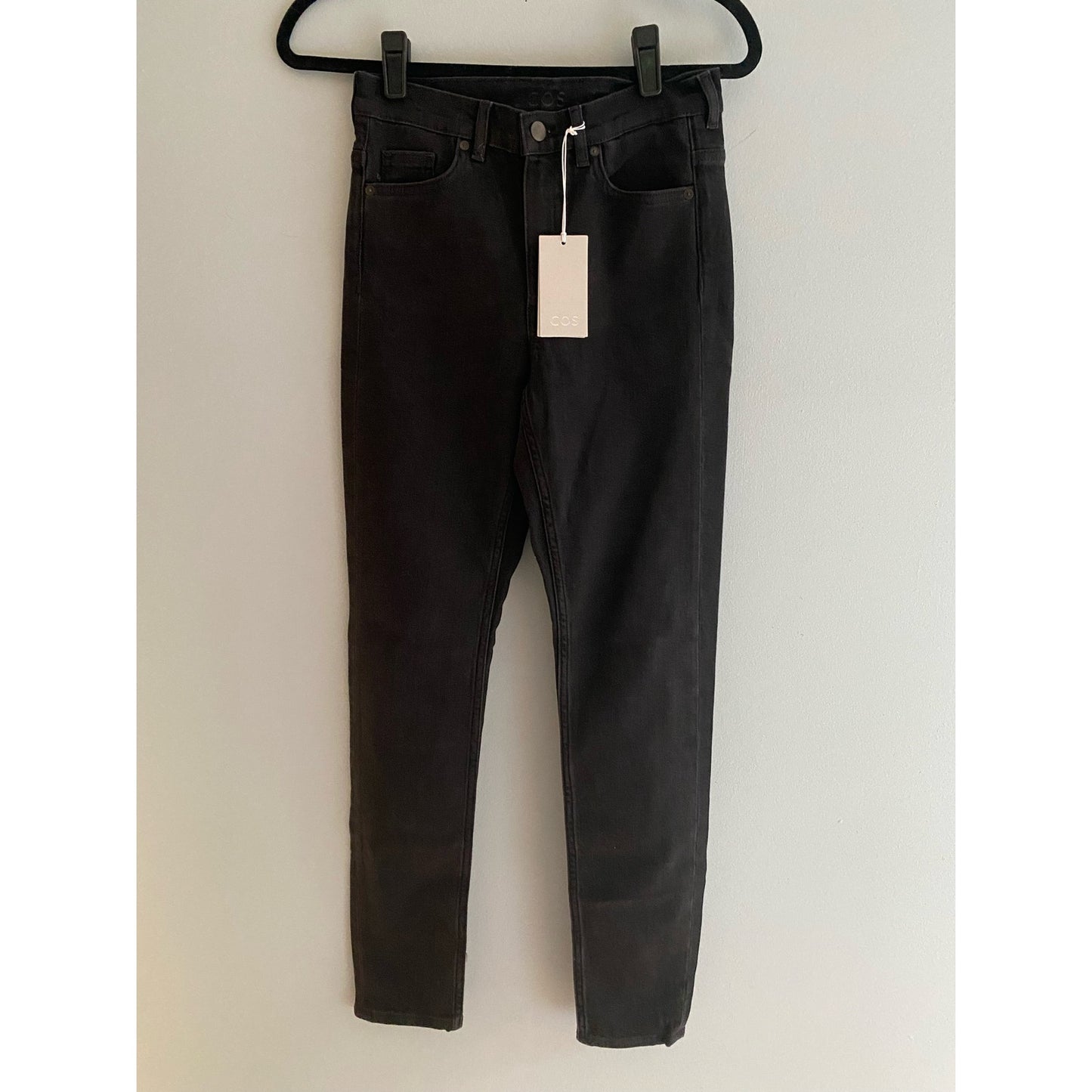 NWT Cos High Rise Skinny Cropped Black Jeans Size 26