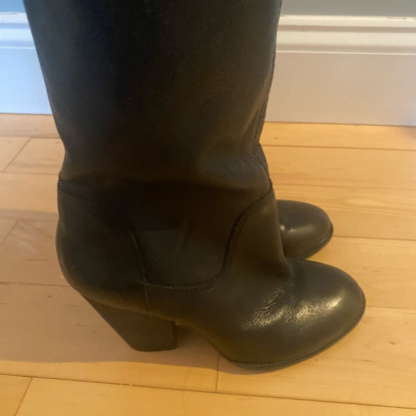 Vince Camuto Braden Leather Boots Size 5.5