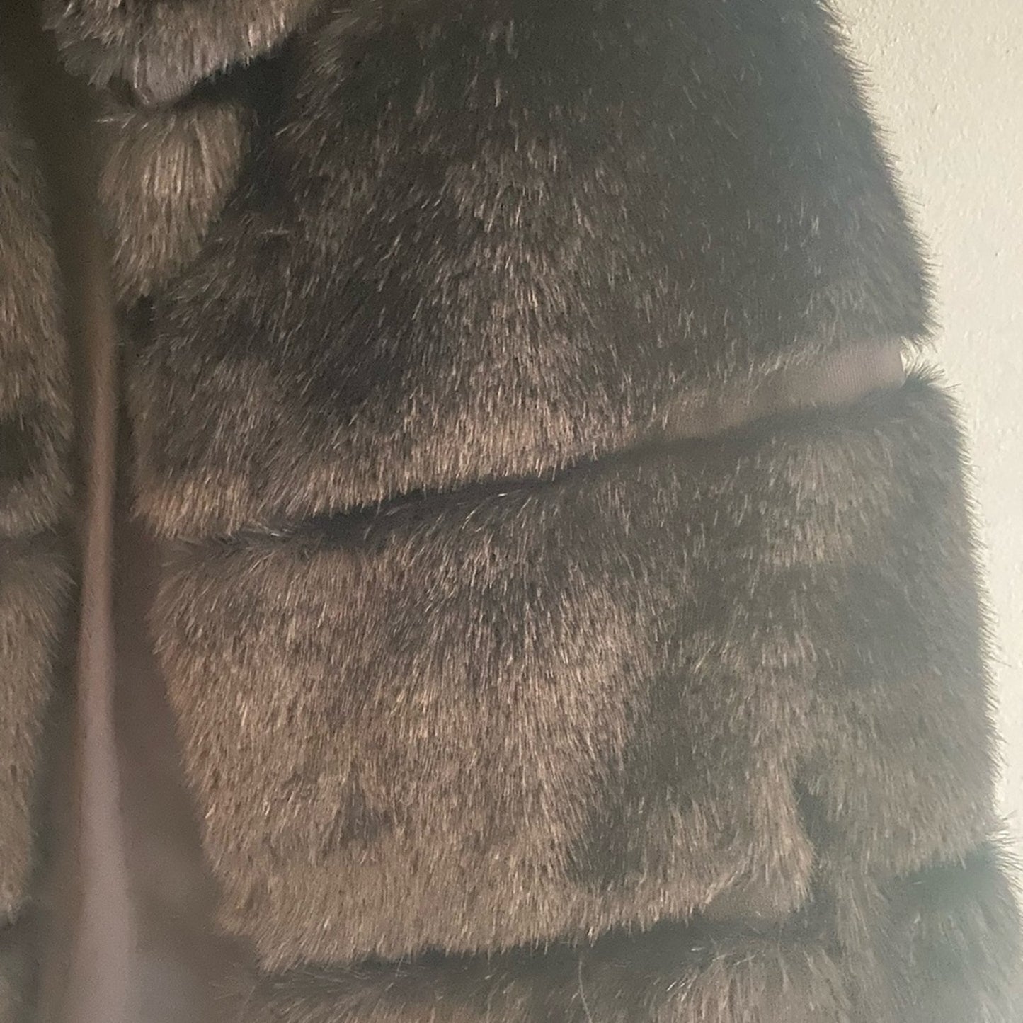 Kate Spade faux fur vest size xsmall