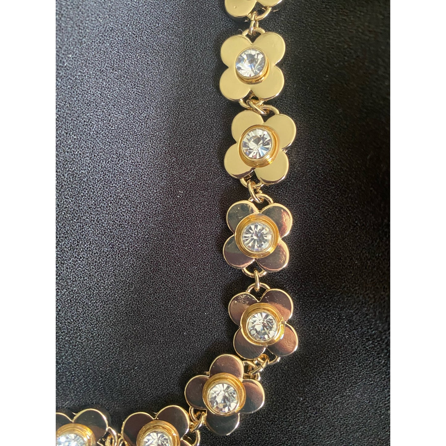 NWT Natasha Gold Plated Flower Necklace