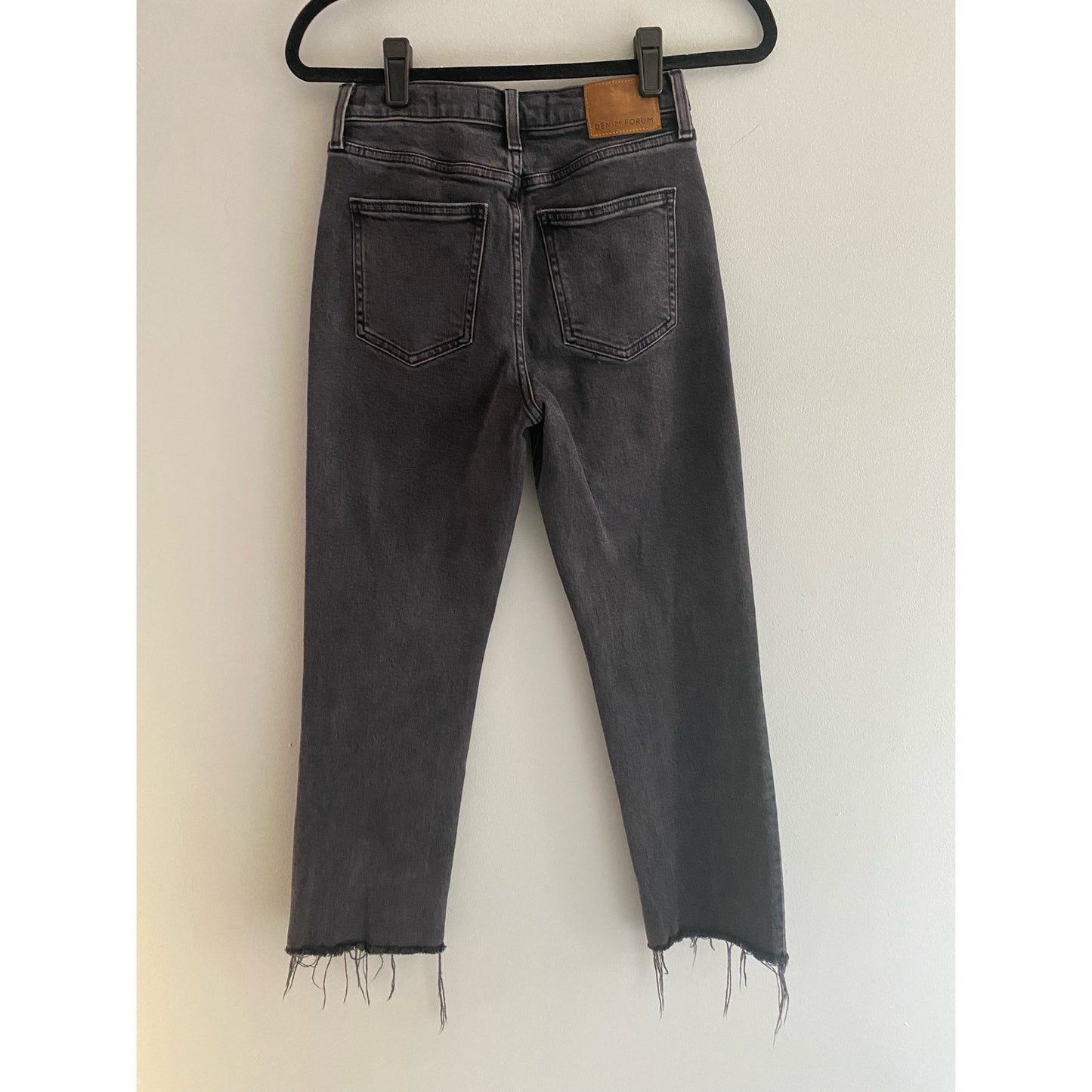 Aritzia Denim Forum Arli High Ro’s Straight Jeans Size 28L