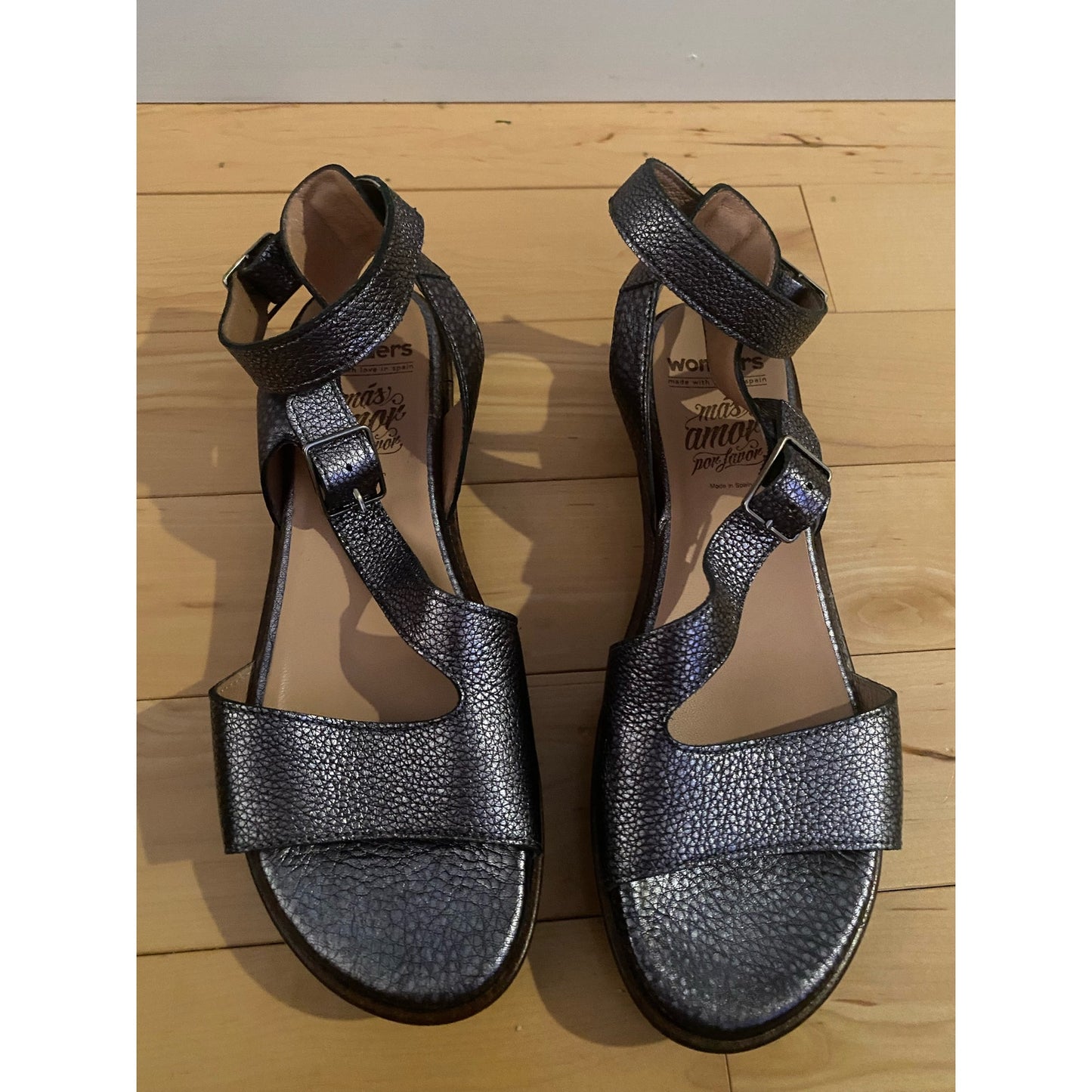 Wonders Metallic Gray Sandals Size 40