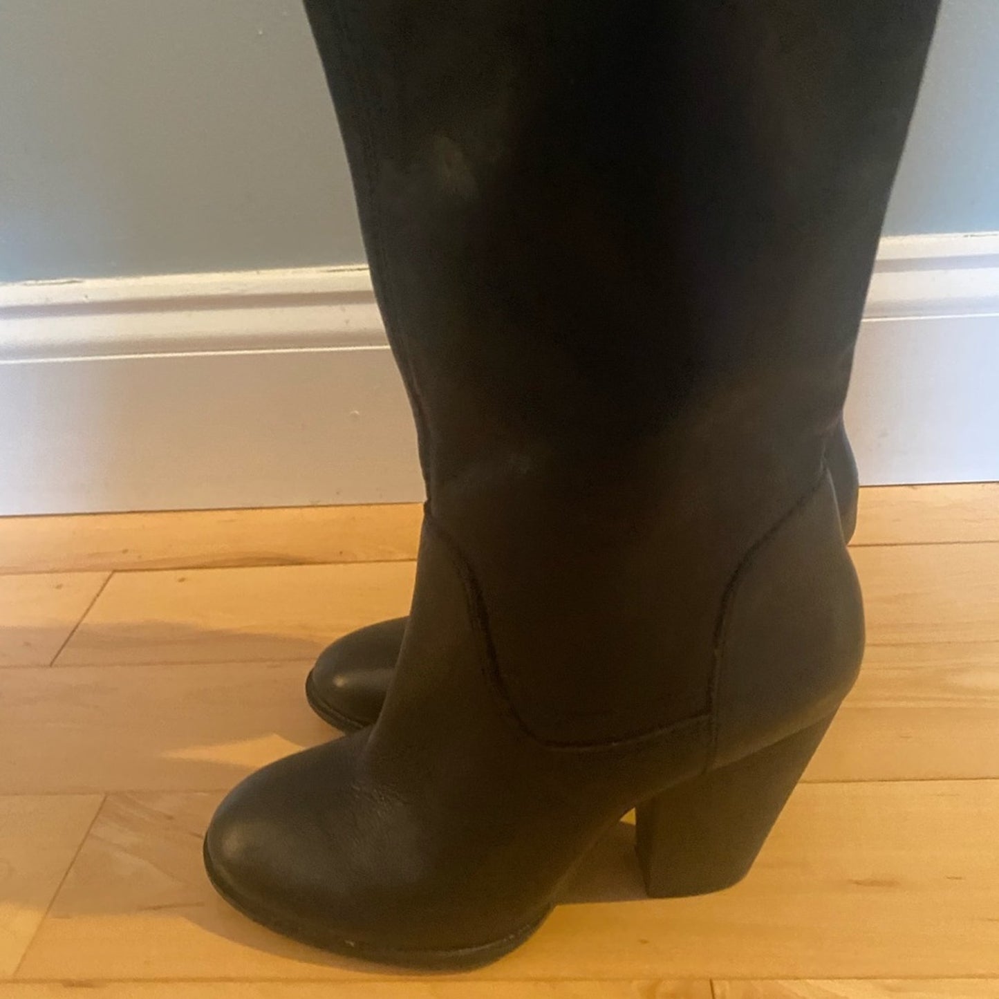 Vince Camuto Braden Leather Boots Size 5.5