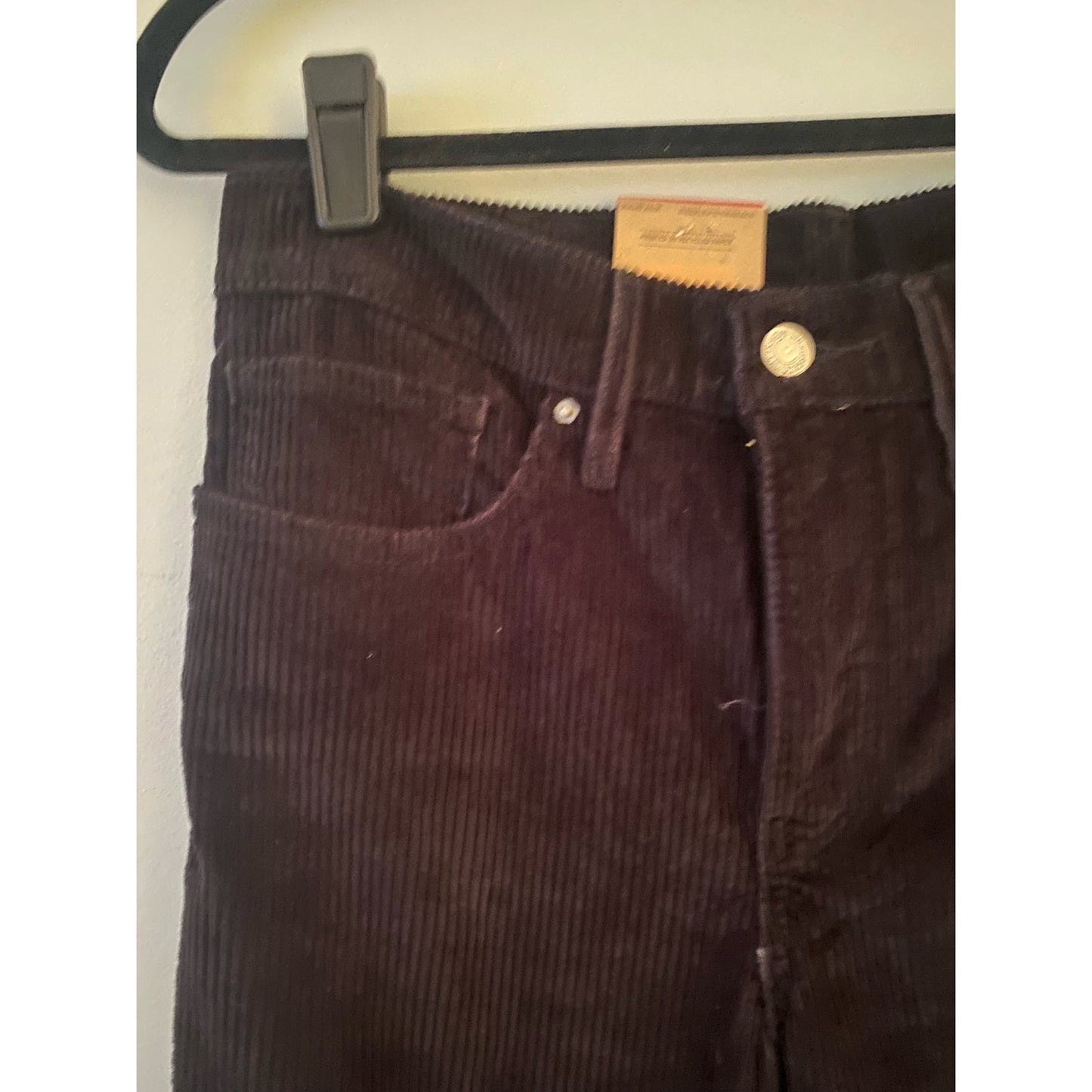 NWT Levi’s 315 Shaping Bootcut Corduroy Pants Size 30 x 30