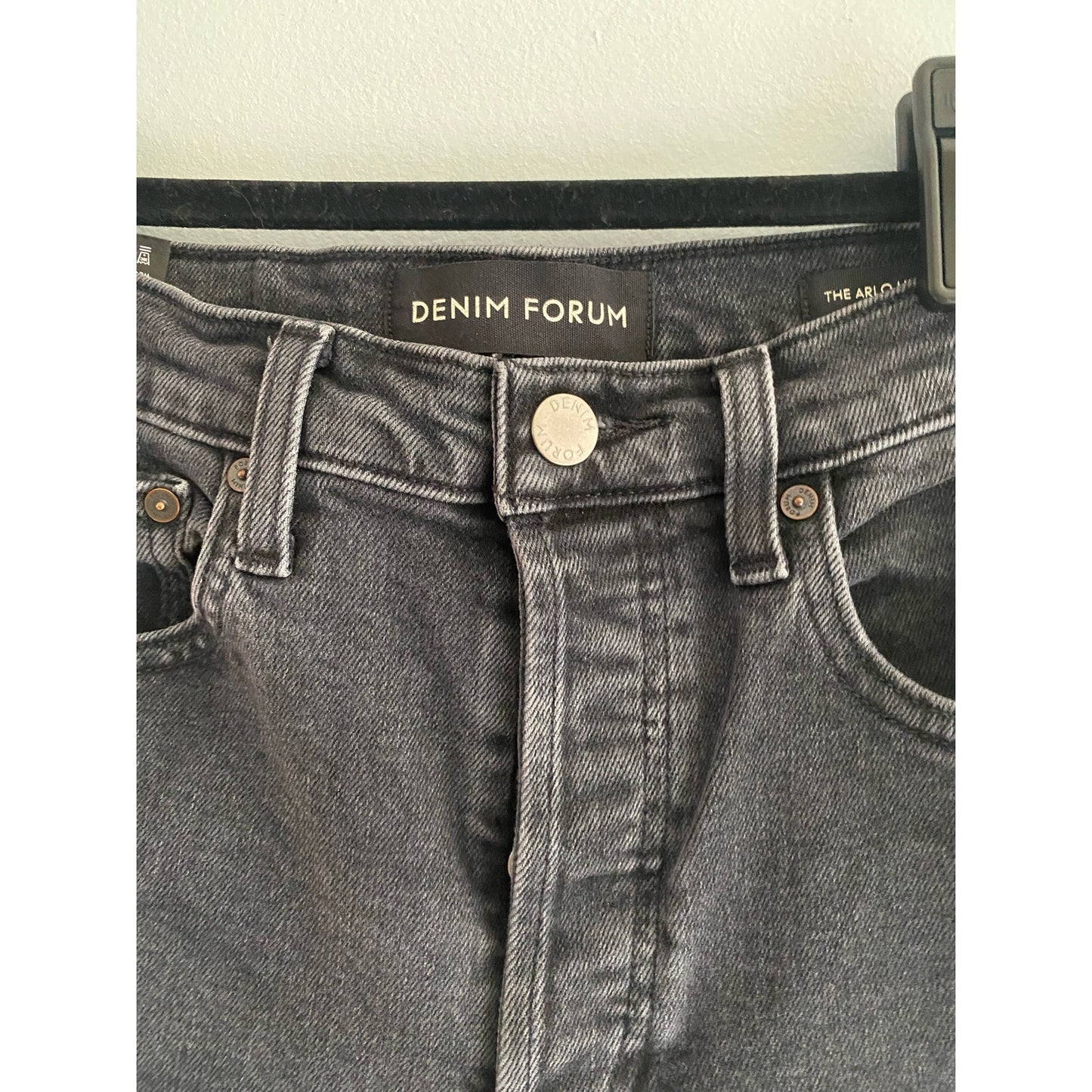 Aritzia Denim Forum Arli High Ro’s Straight Jeans Size 28L