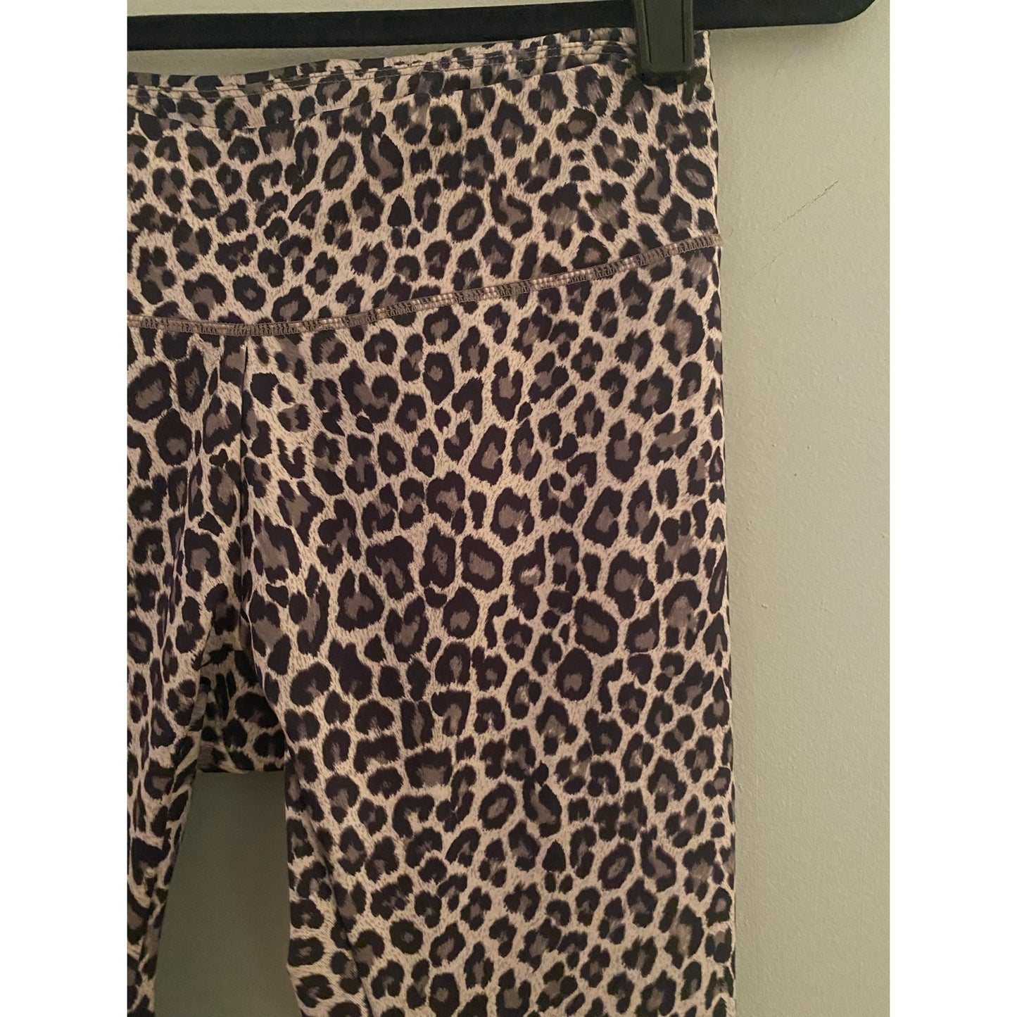 Kira Grace Leopard Leggings Size S