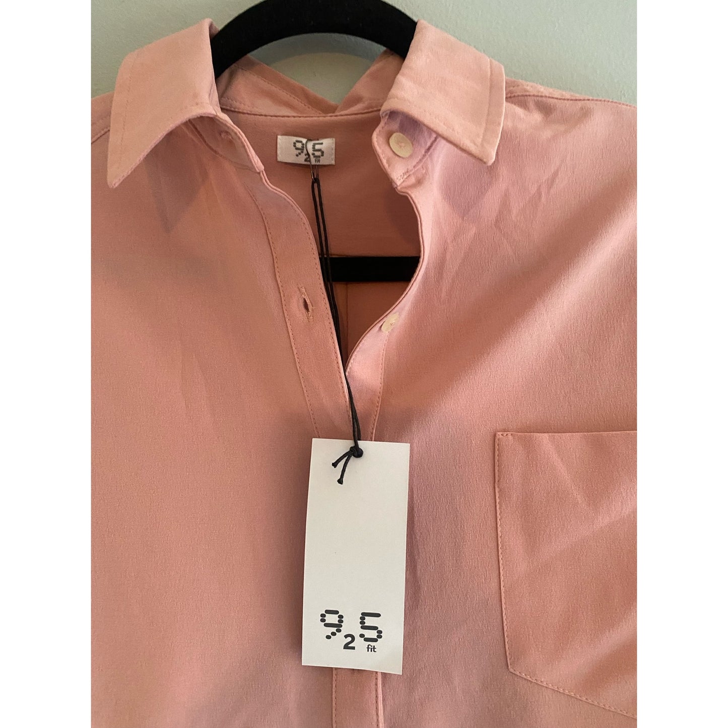 NWT 925 Fit Chez-Mise Pink Shirt Size Xs/S