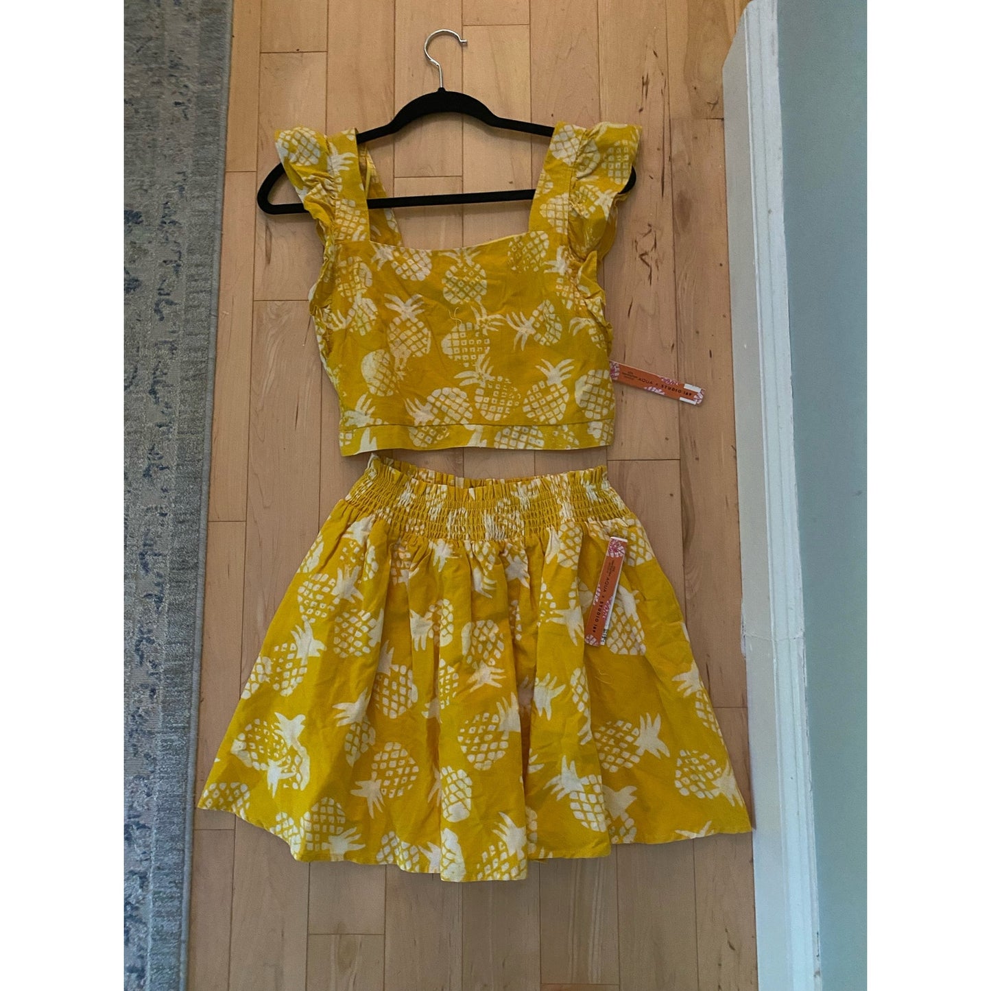 NWT Aqua X Studio 189 Yellow Pinapple Cropped Top and Skirt Set Size S