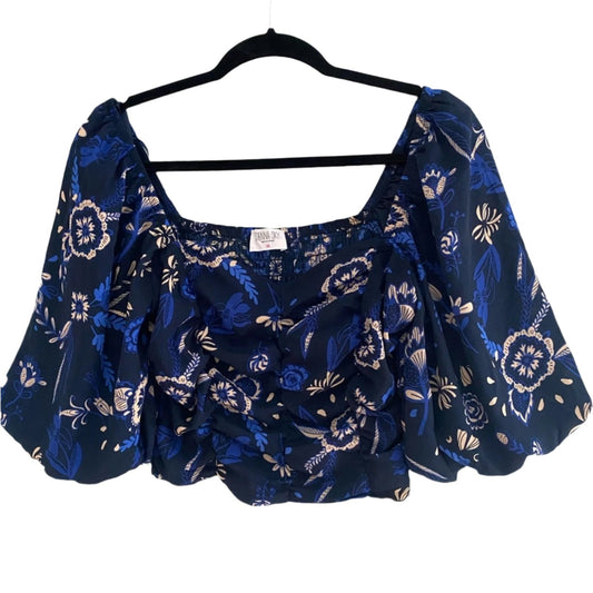 NWT Sienna Sky Floral Top Size M