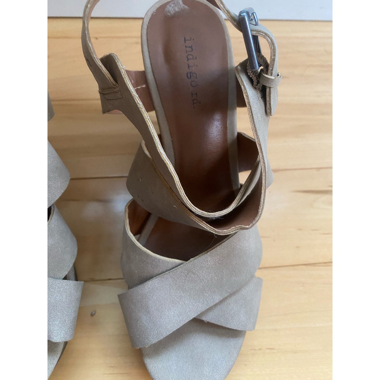 Women’s Indigo Wedge Sandals Size 7