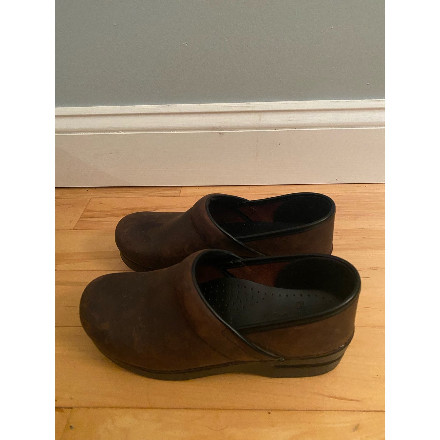 Dansko Professional Brown Clogs Size 39