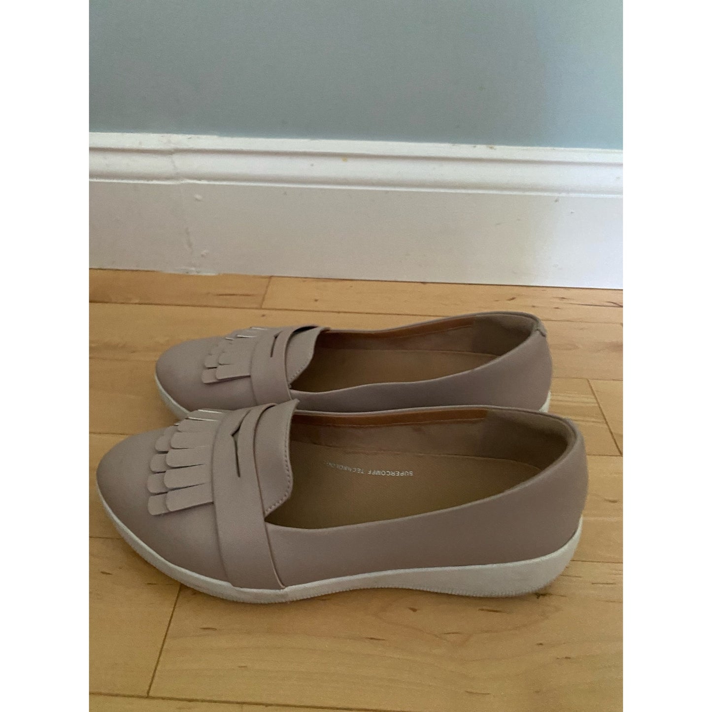 Fitflop Superskate Fringe Tan Loafers Size 10