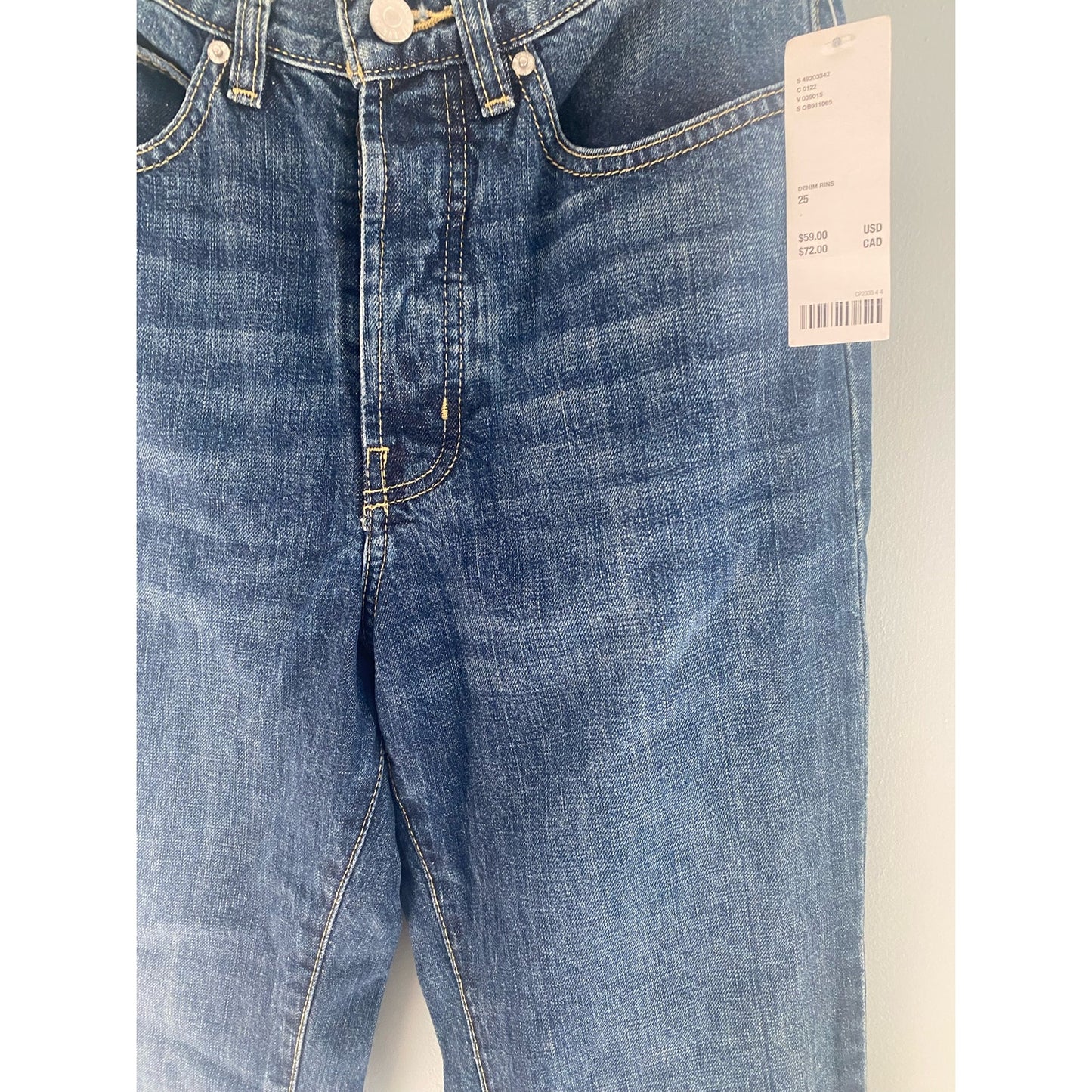 NWT BDG Urban Outfitters High-Waisted Jeans Size 25