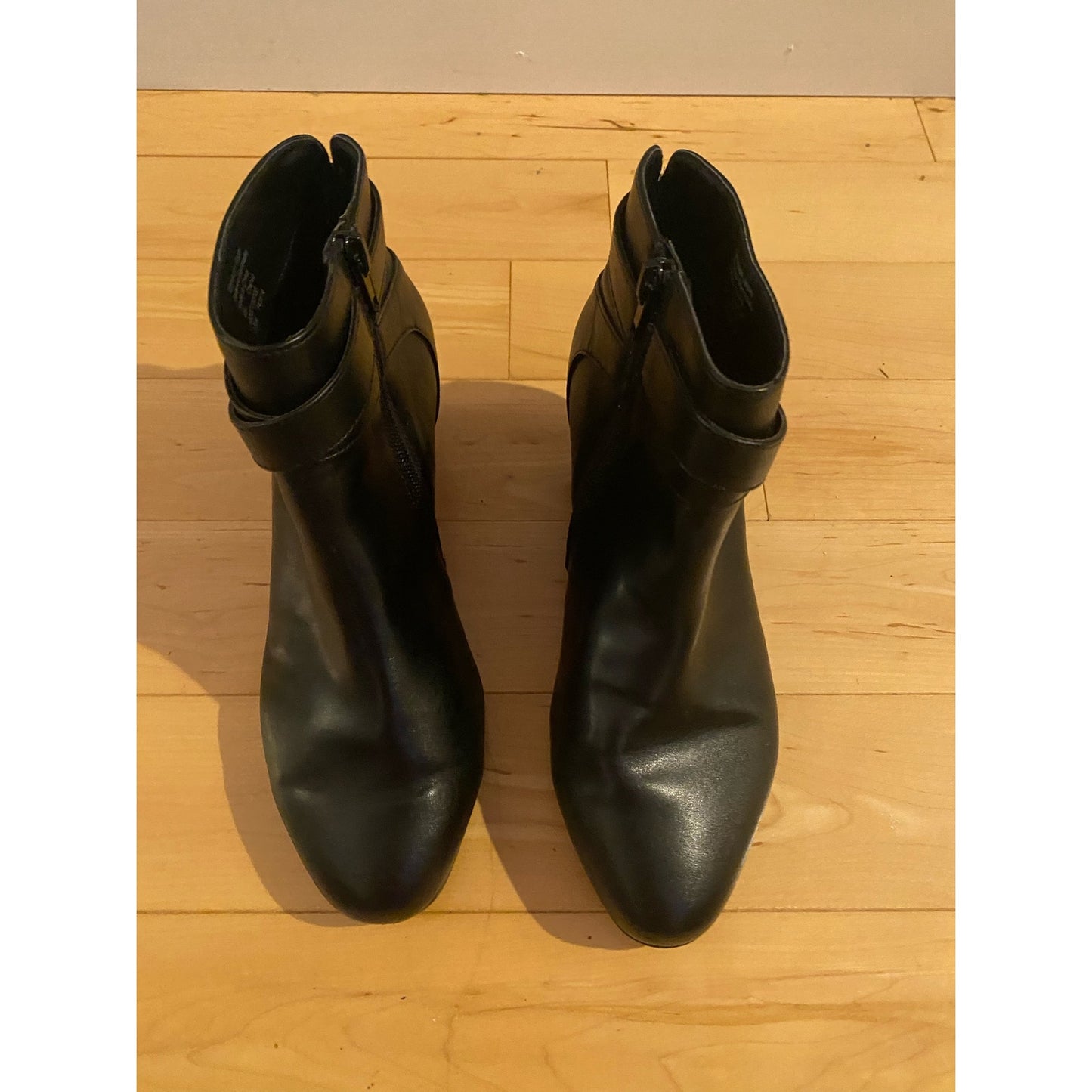 Giani Bernini CHERUB Black Wedge Memory Foam Booties Size 7.5