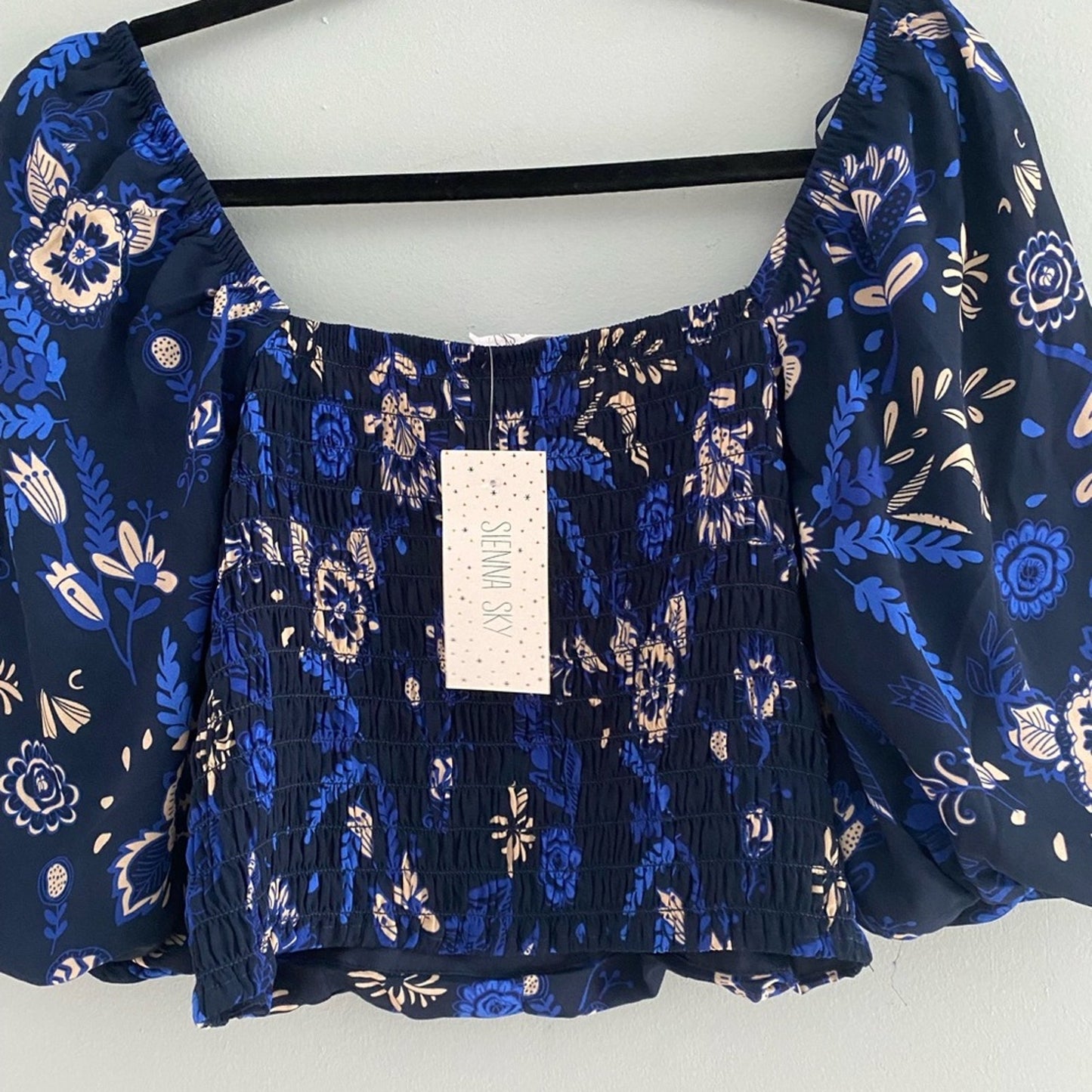 NWT Sienna Sky Floral Top Size M