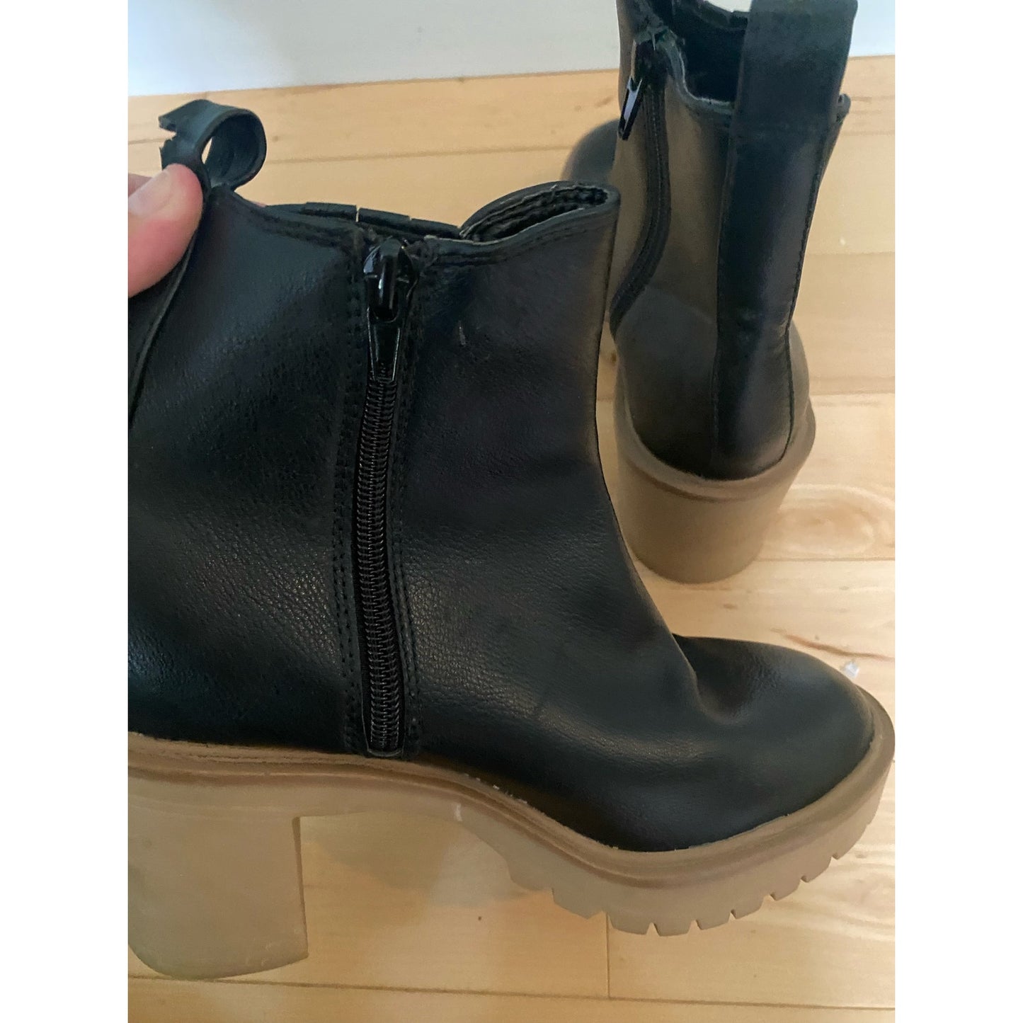 Dolce Vita Caster H2O Booties Size 6.5