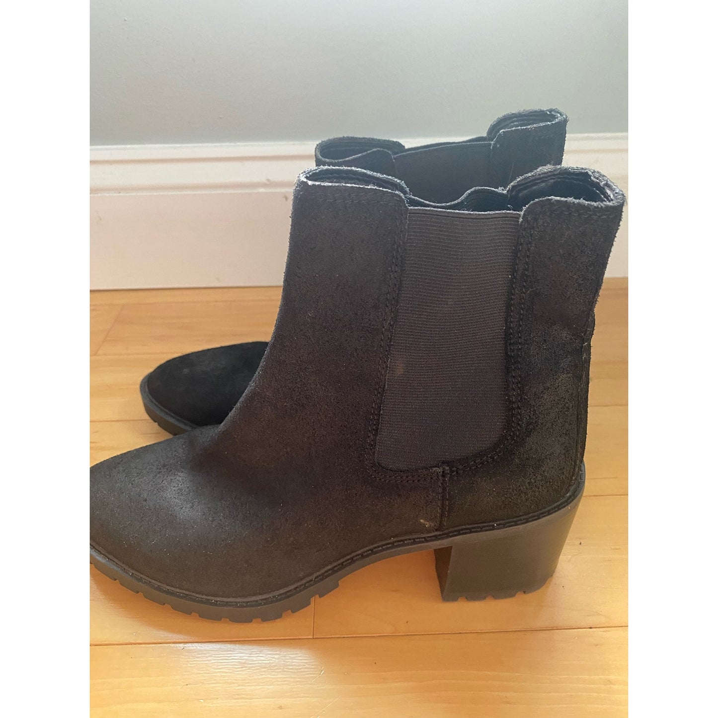 Vince Camuto Alesher Black Suede Boots Size 10