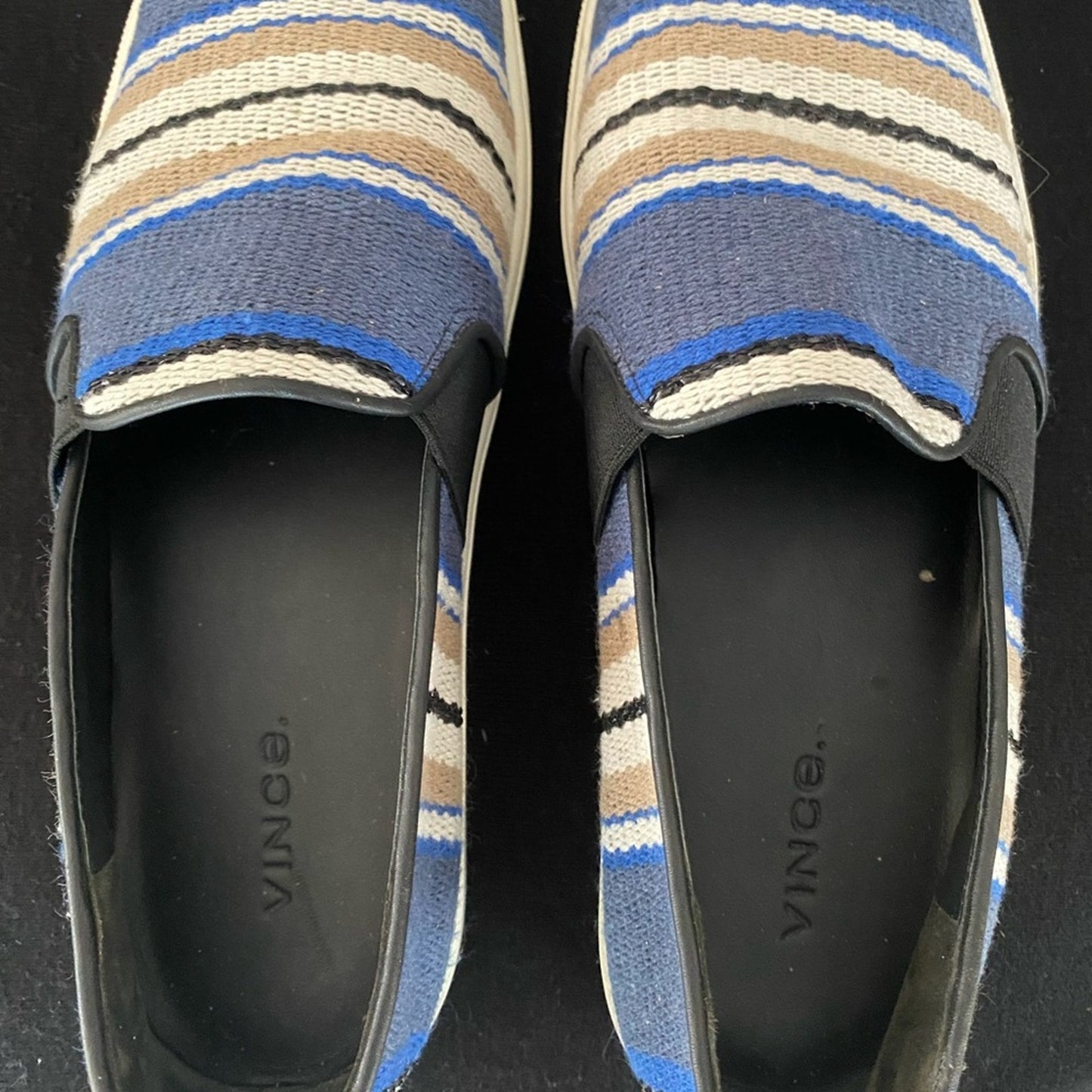 VINCE BLAIR STRIPED ROUND-TOE SLIP-ON FABRIC SNEAKERS SIZE 8