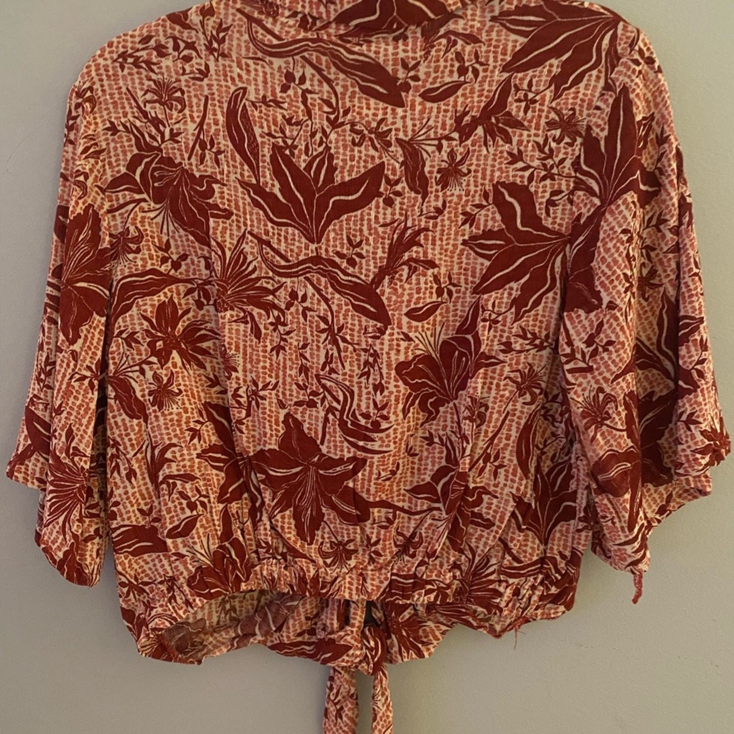 NWT Nicole Miller Floral Top Size M