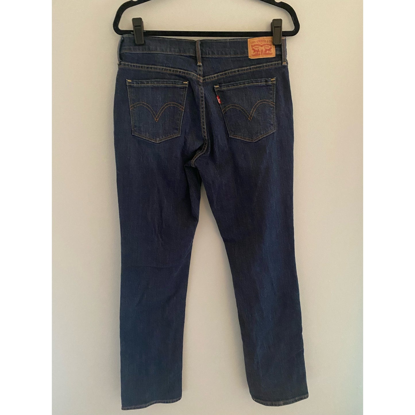 Women’s Levi’s 505 Straight Jeans Size 6