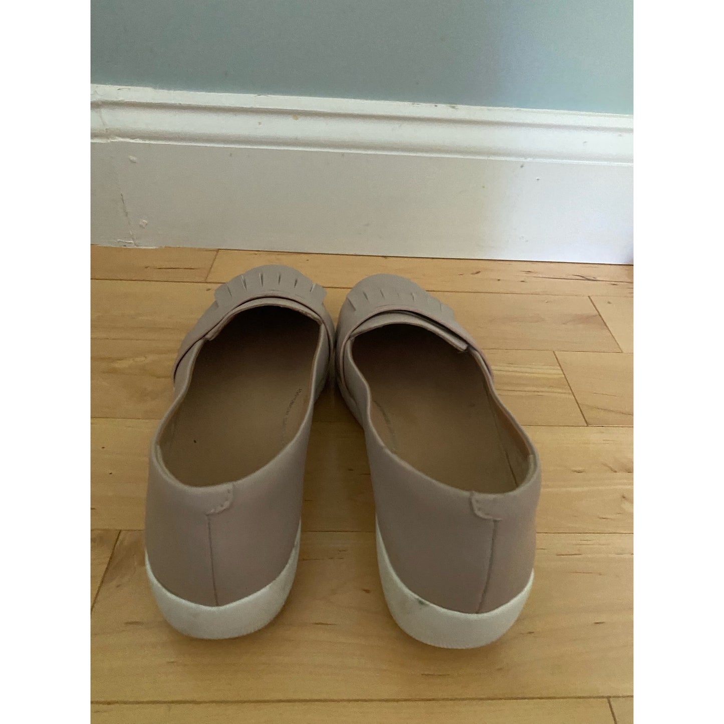 Fitflop Superskate Fringe Tan Loafers Size 10