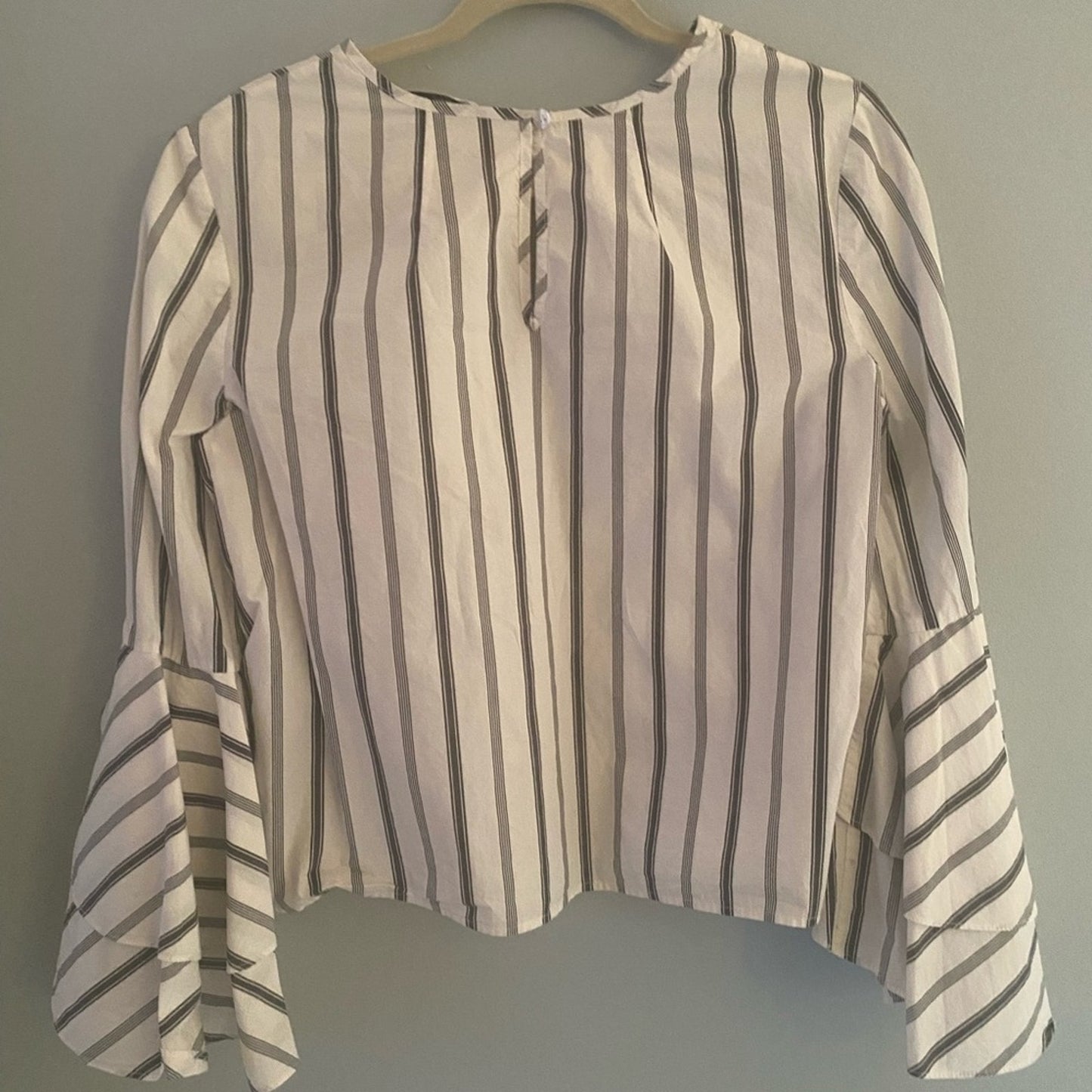 Milly White & Gray Gabby Stripe Long Sleeve Blouse size 10