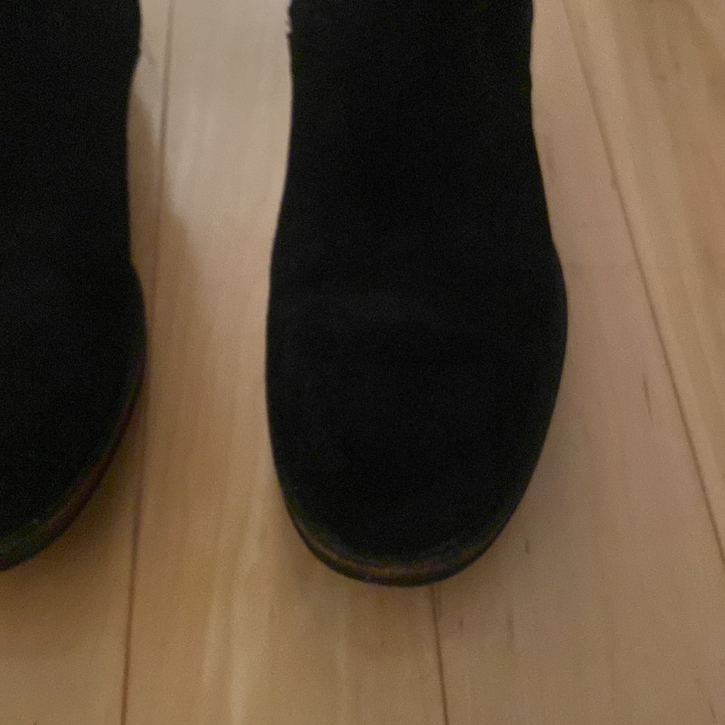 Vera Wang Lavender label black suede boots size 7.5