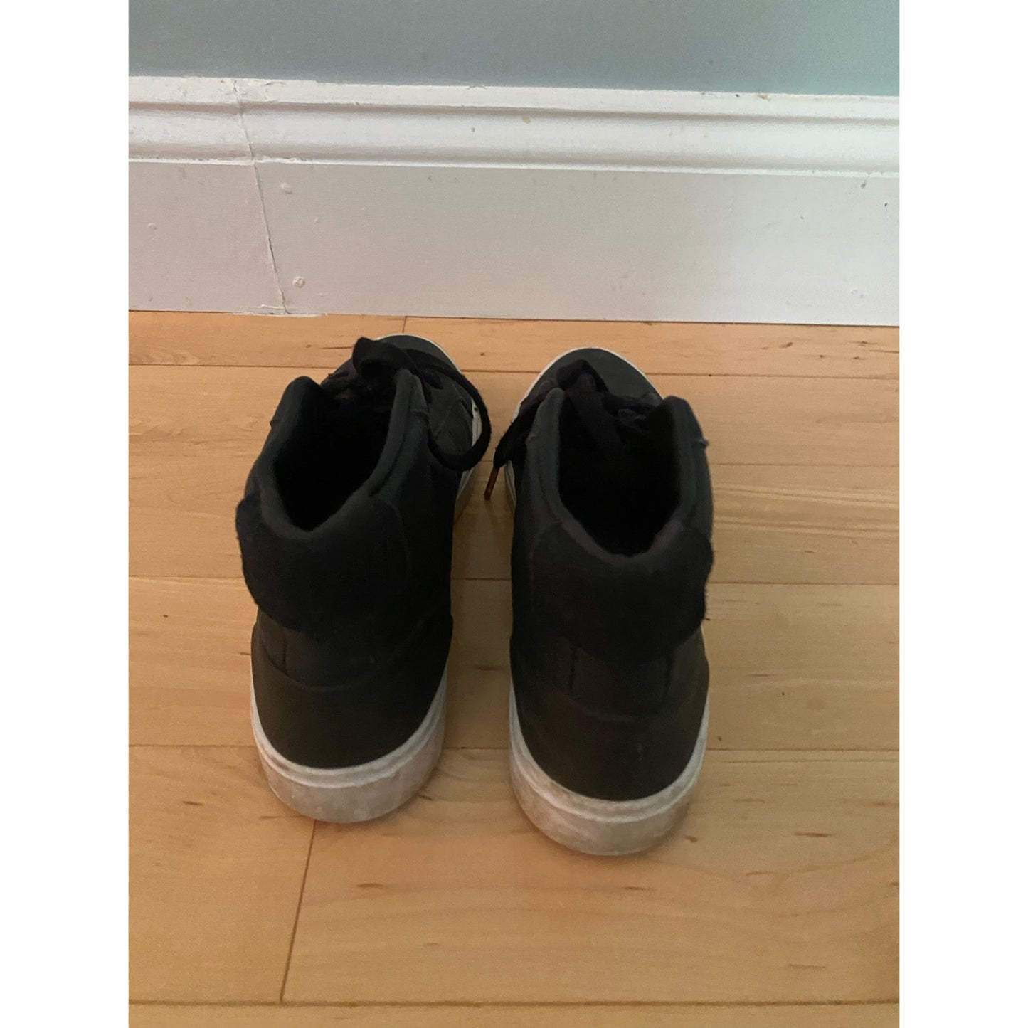 Adidas Women's Sleek Mid-Top Black Sneakers Size 7